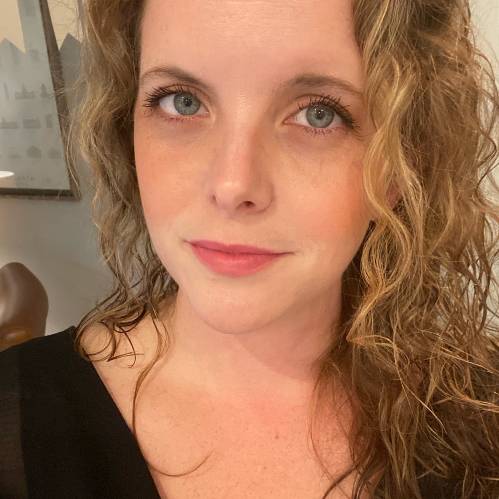 Meet your Posher, Olivia